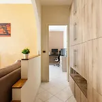 Udine M2 Balcony מילאנו