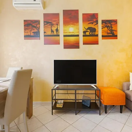 Udine M2 Balcony Apt Apartment Milan